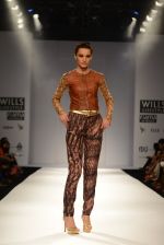 Model walks the ramp for Samant Chuhan Show at Wills Lifestyle India Fashion Week 2013 Day 2 in Mumbai on 14th March 2013 (12).JPG